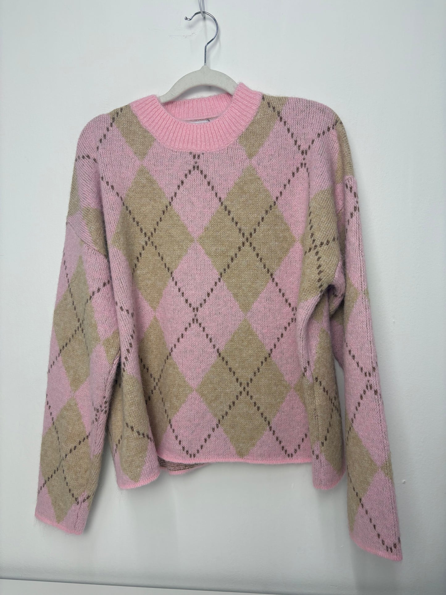 Jersey de Mujer de Lana con Dibujo de Rombos en Tono Rosa – Trapio