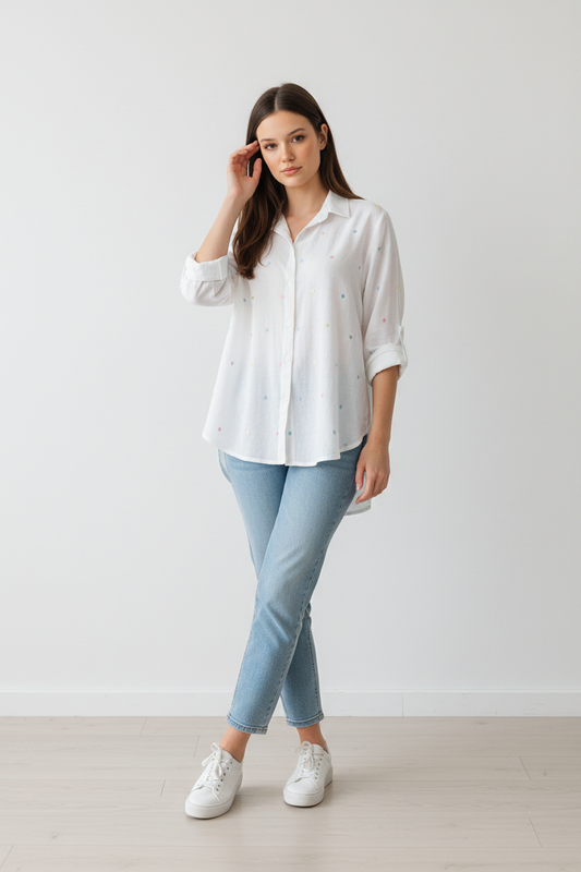 Camisa de Mujer Blanca con Bordado de Corazones Multicolor – Trapio