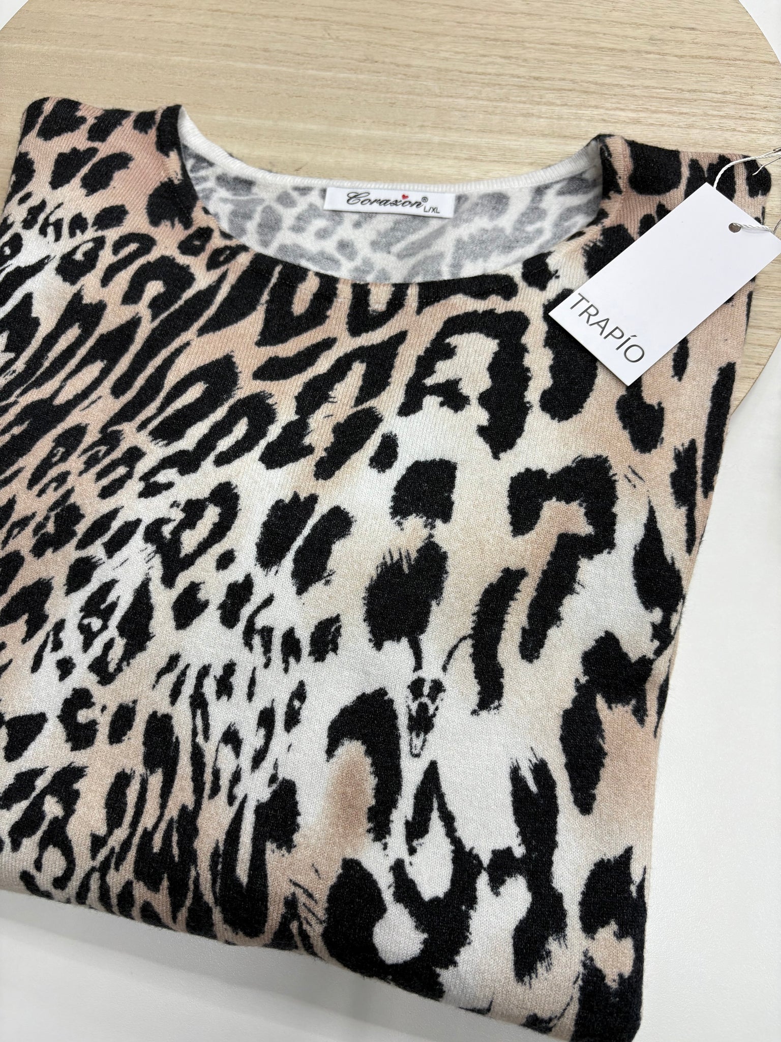🤍 Jersey Animal Print “Sierra Blanca” en tonos beige, blanco y negro – Trapío