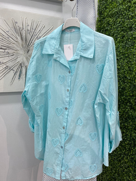 Camisa mujer bordada con corazón