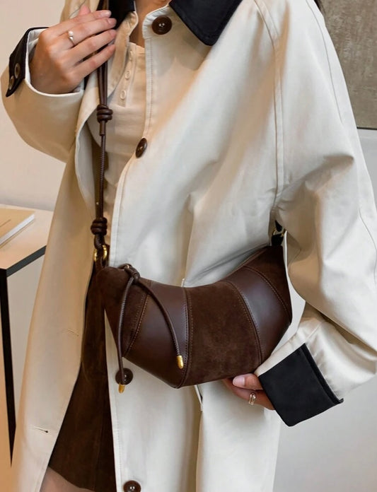 Bolso marrón media luna antelina