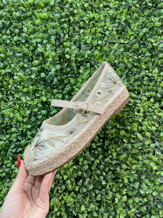 Zapatillas plana bordados beige