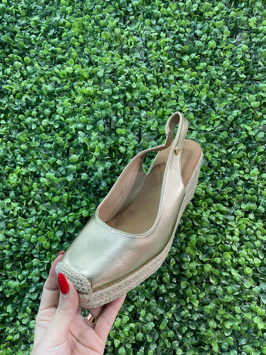 Zapatillas cuña oro